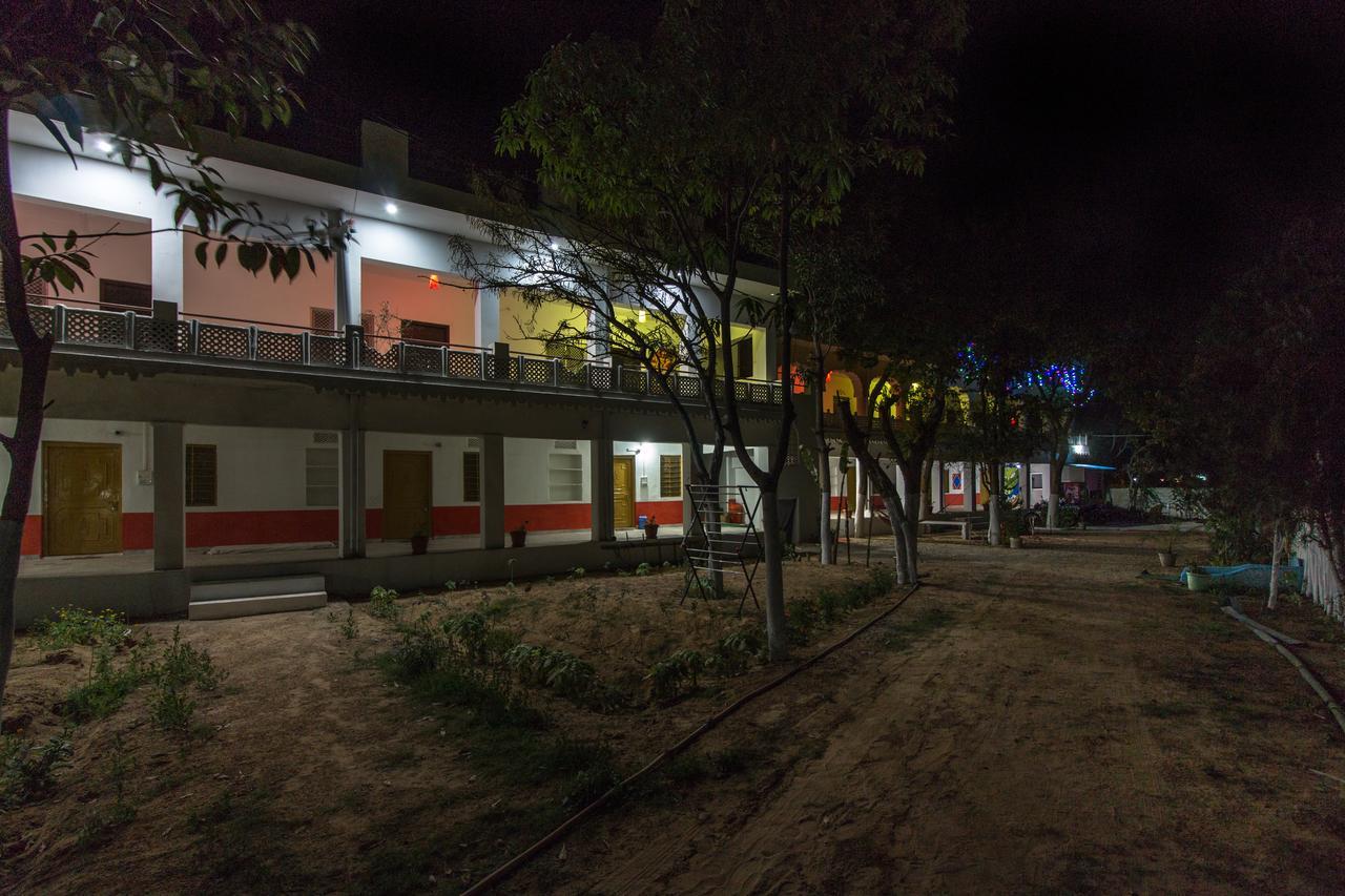 Backpacker Panda Chand Palace Puškar Exteriér fotografie